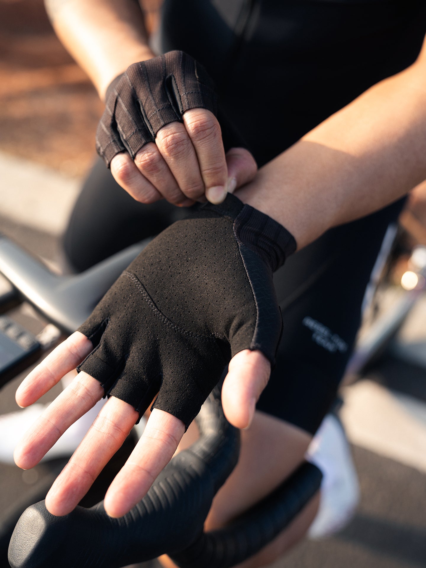 Short Fingers Gloves GL02-Black